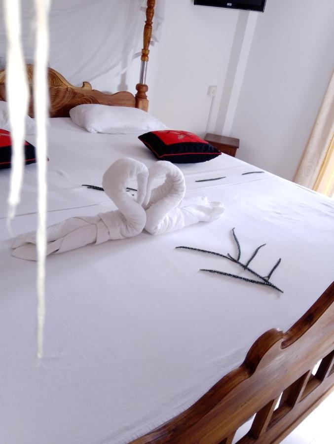 Damith Guest House Unawatuna Ngoại thất bức ảnh