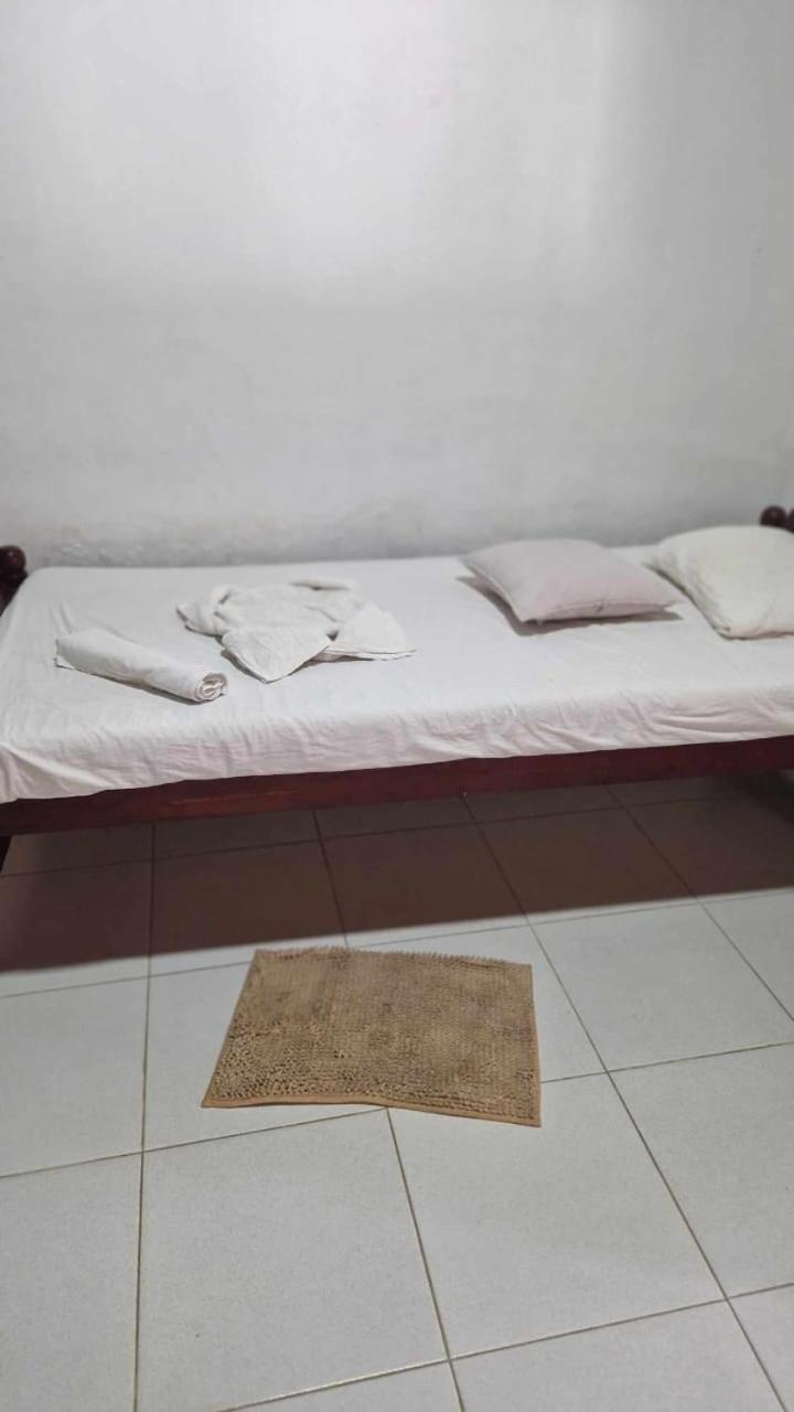 Damith Guest House Unawatuna Ngoại thất bức ảnh
