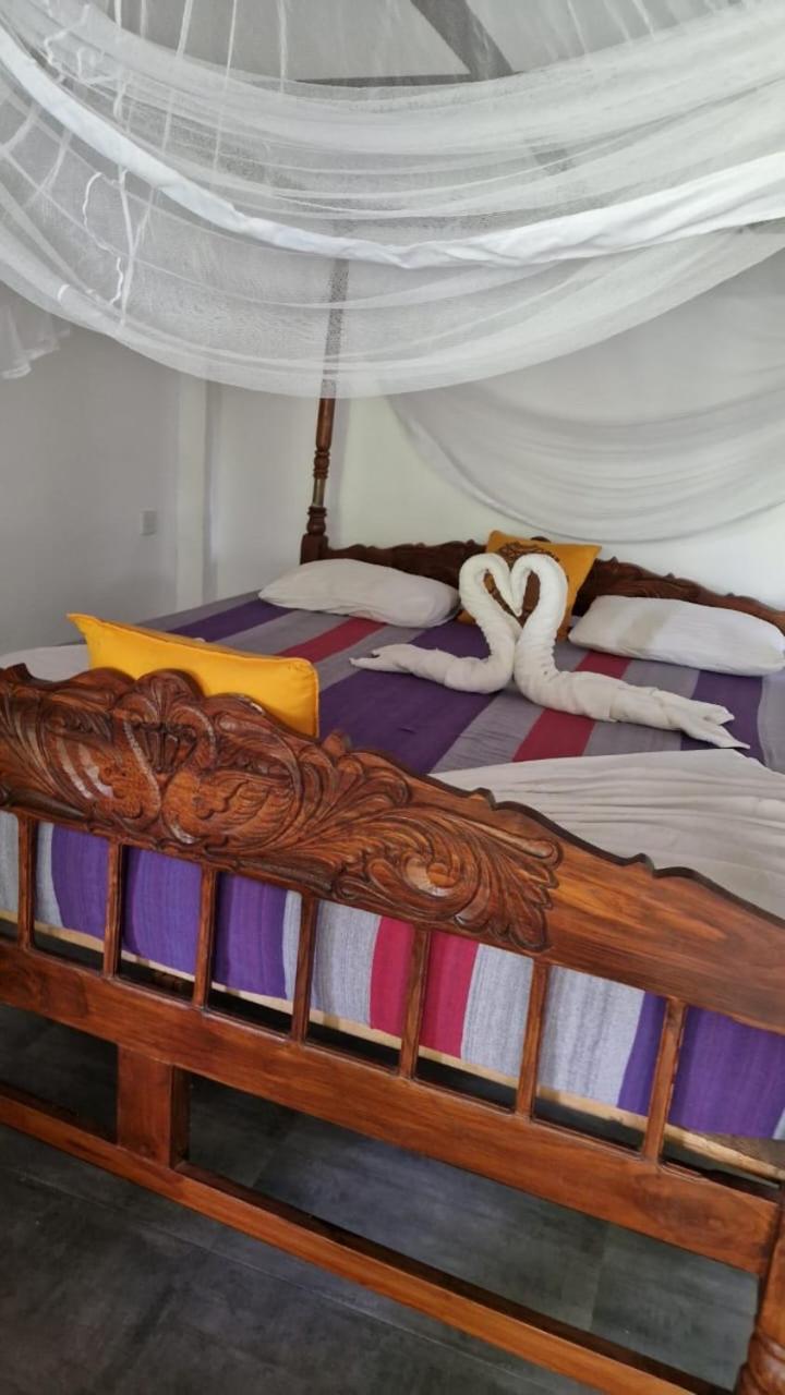 Damith Guest House Unawatuna Ngoại thất bức ảnh