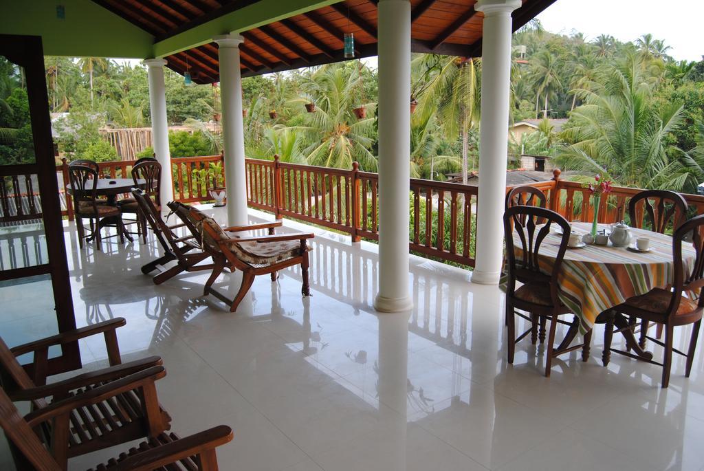 Damith Guest House Unawatuna Ngoại thất bức ảnh